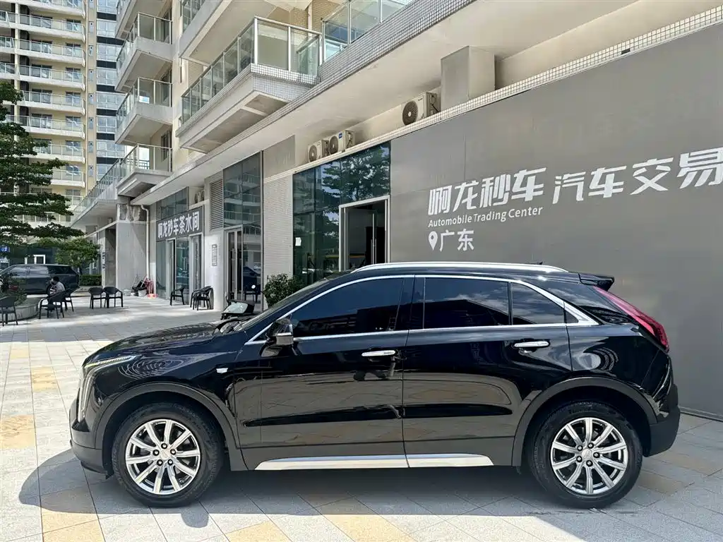 Cadillac XT4 28 T 2 WD Luxury