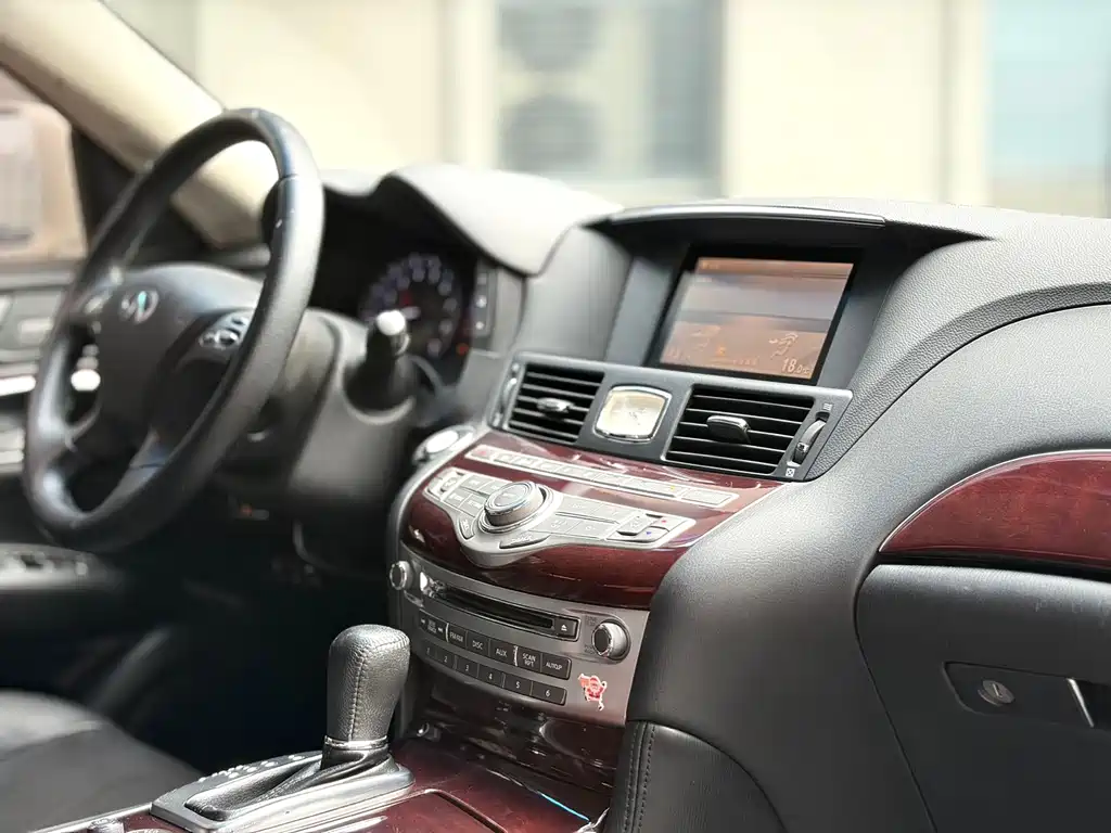 Infiniti Q70 Q70 L 2.5 L Joy