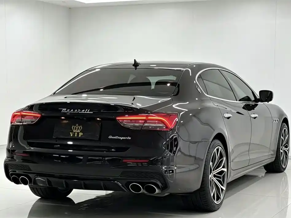 Quattroporte 3.0 T Standard