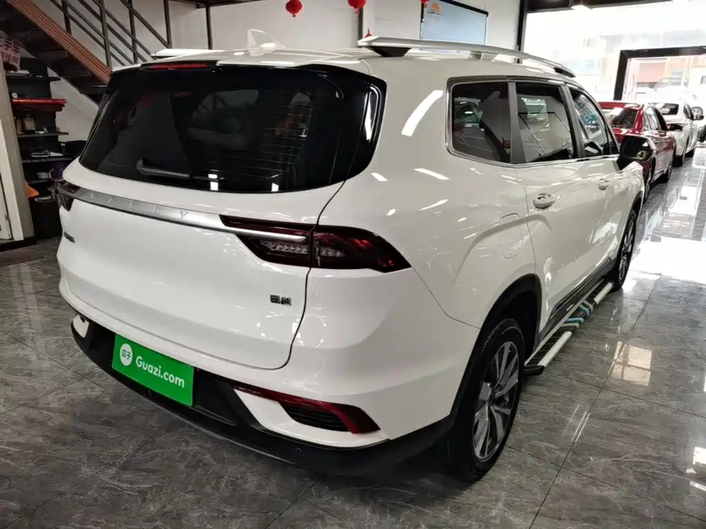 Haoyue 1.8 TD DCT Luxury 7-seat