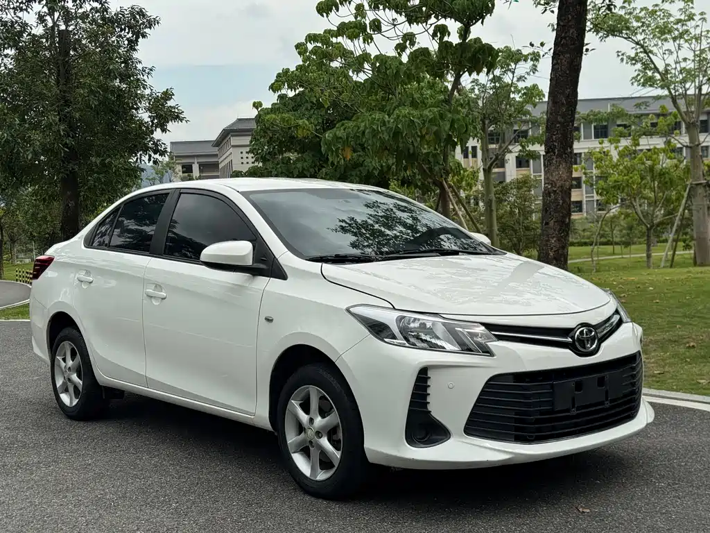 Vios 1.5 L CVT Creative Travel CARE