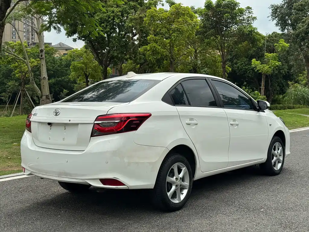 Vios 1.5 L CVT Creative Travel CARE