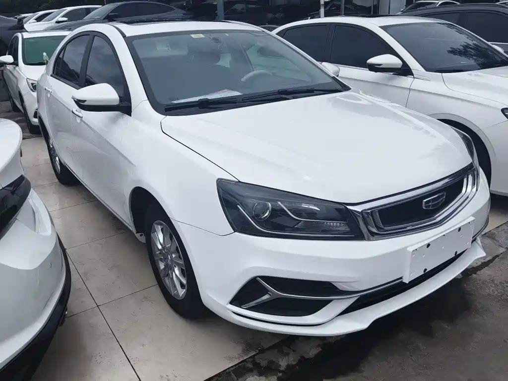 Emgrand 1.5 L CVT Luxury
