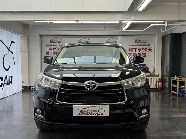 Toyota Highlander 2.0 T 2 WD Luxury 7-seat