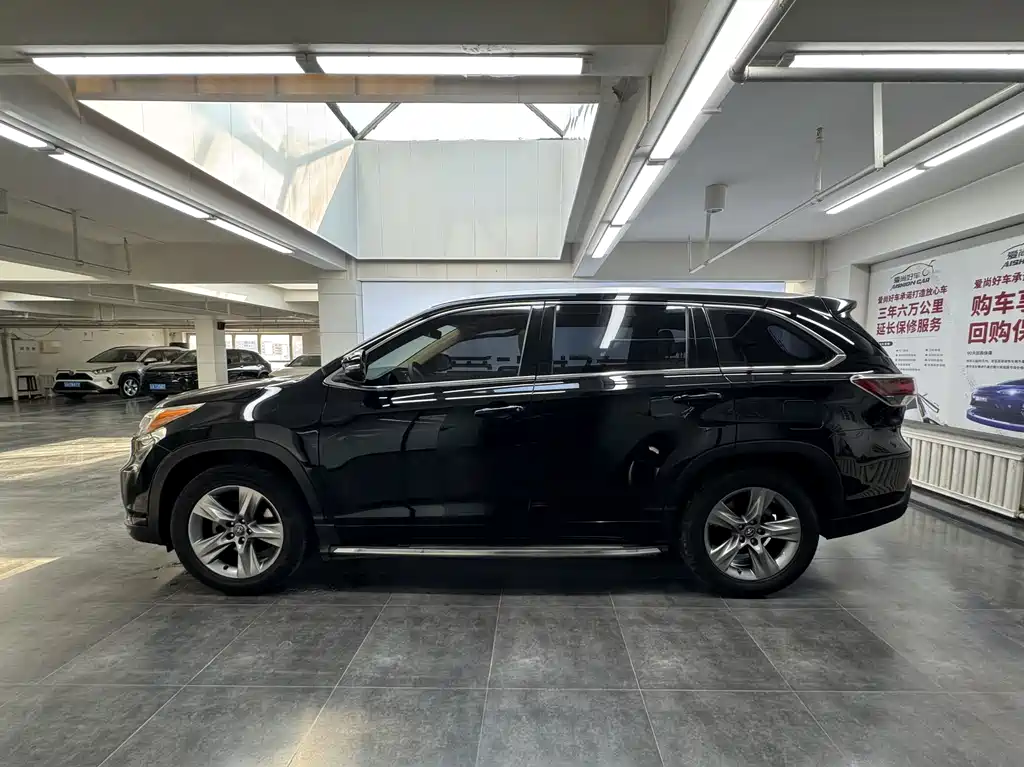 Highlander 2.0 T 2 WD Luxury 7-seat