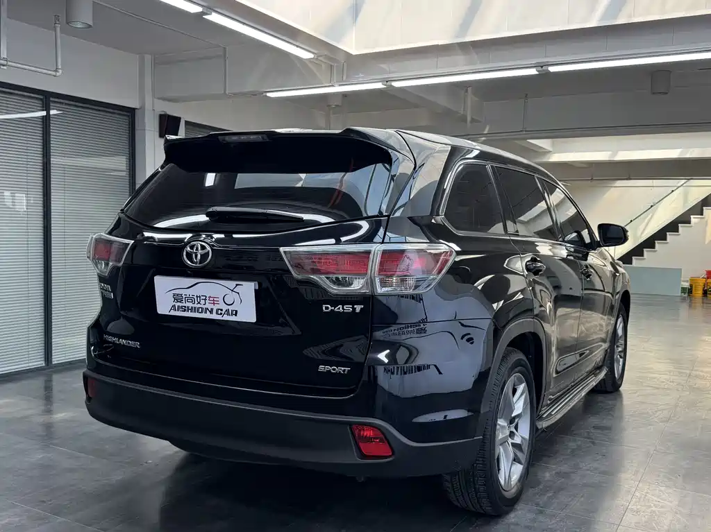Highlander 2.0 T 2 WD Luxury 7-seat