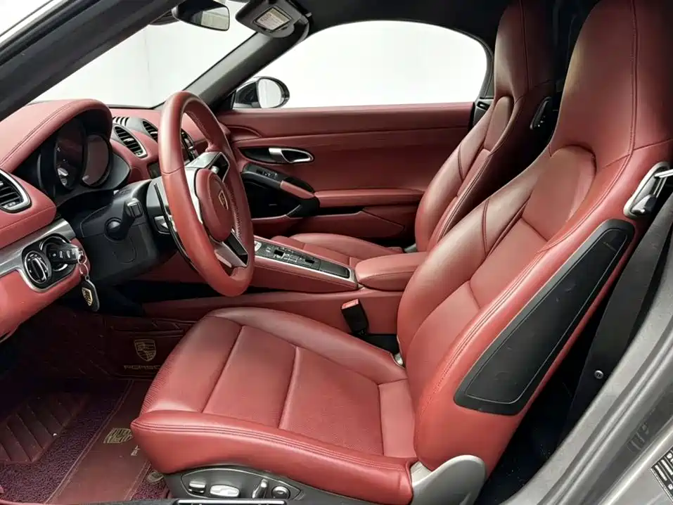 Porsche 718 Boxster 2.0 T