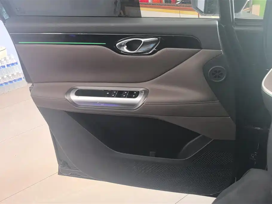 Trumpchi E8 NEV 传祺E8 PHEV 2024款 150 km MAX