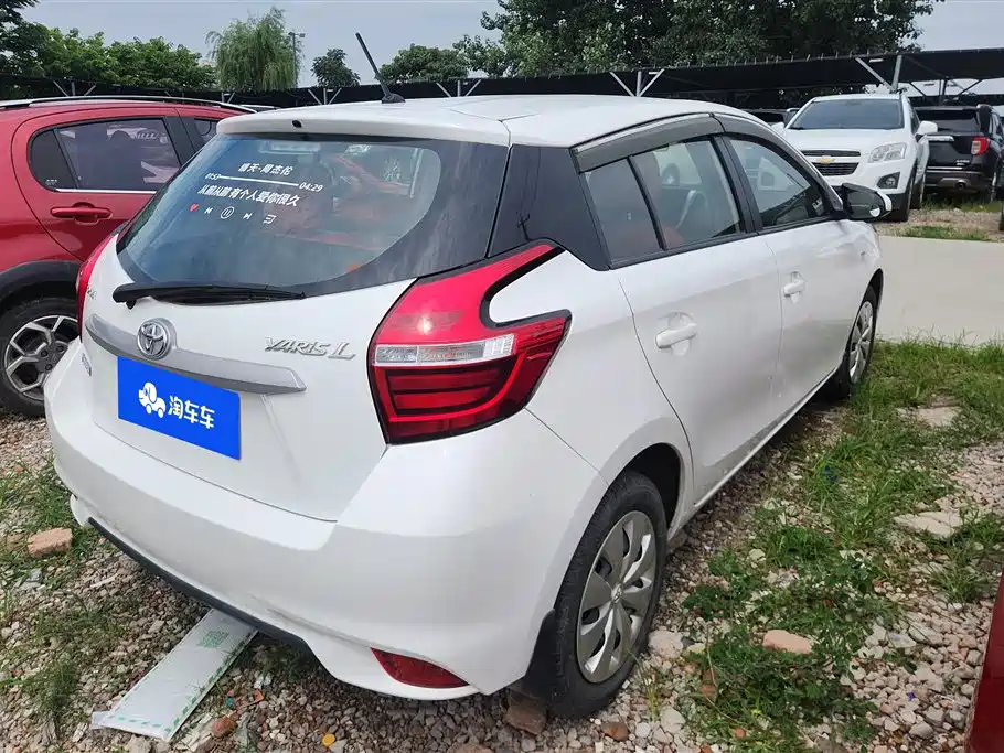 YARiS L Zhixuan 1.5 E CVT Charm Motion CN-VI
