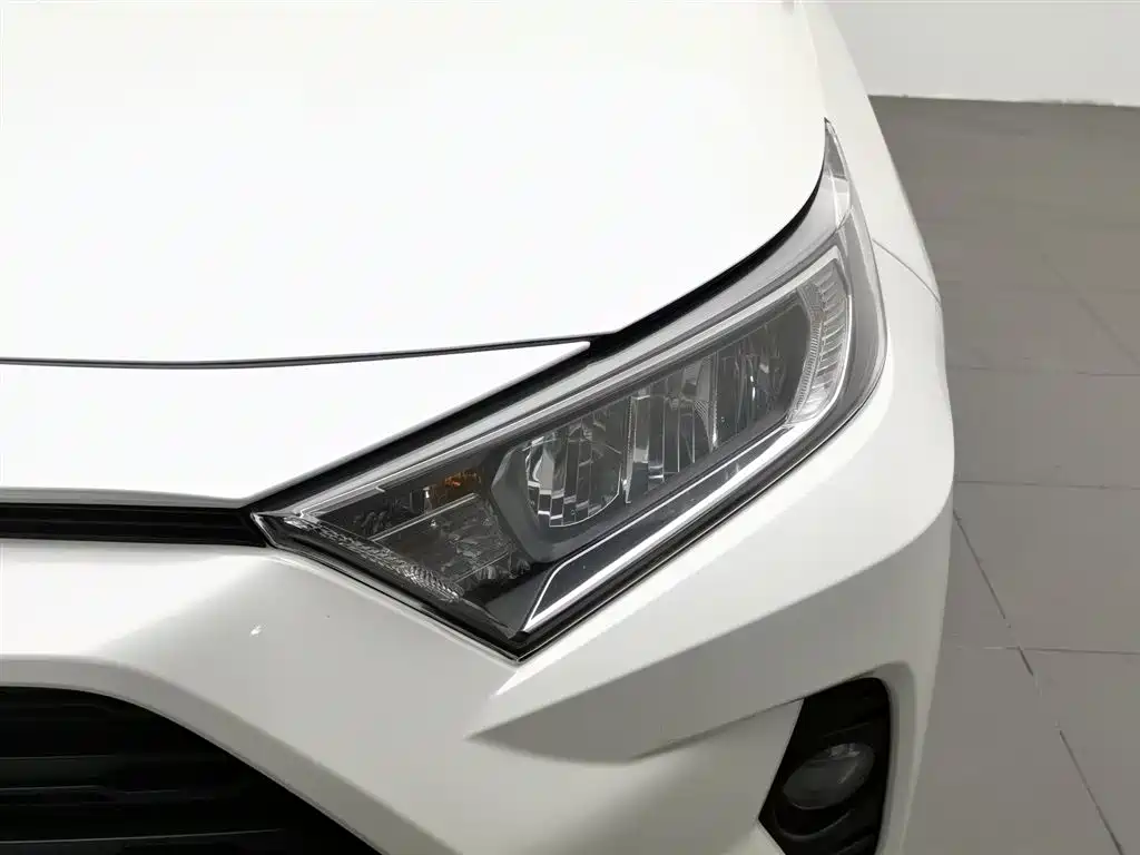 RAV4 2.0 L CVT 4 WD Style