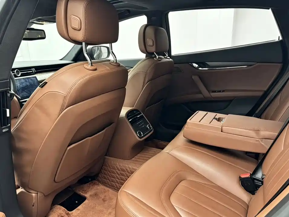 Quattroporte 3.0 T Standard
