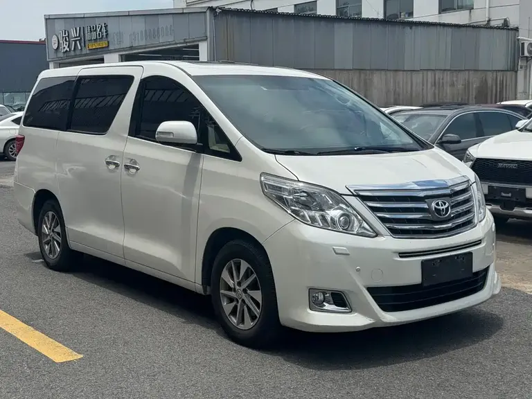Toyota Alphard 3.5 L Distinguished