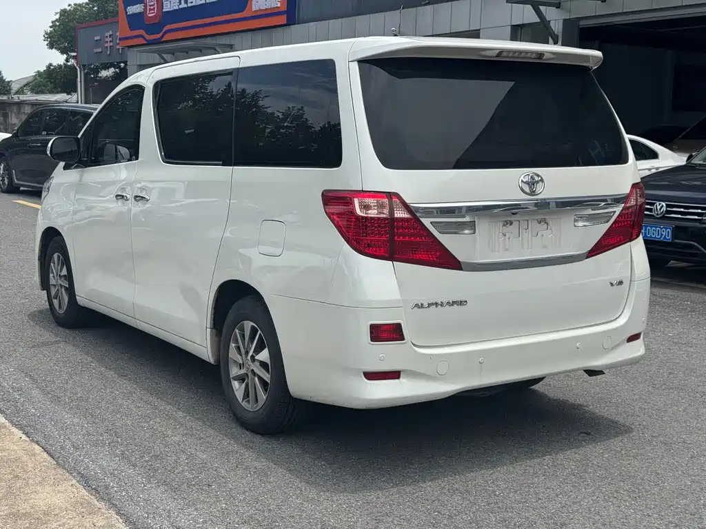 Alphard 3.5 L Distinguished