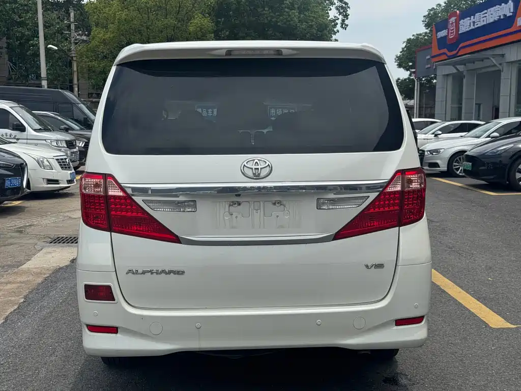 Alphard 3.5 L Distinguished