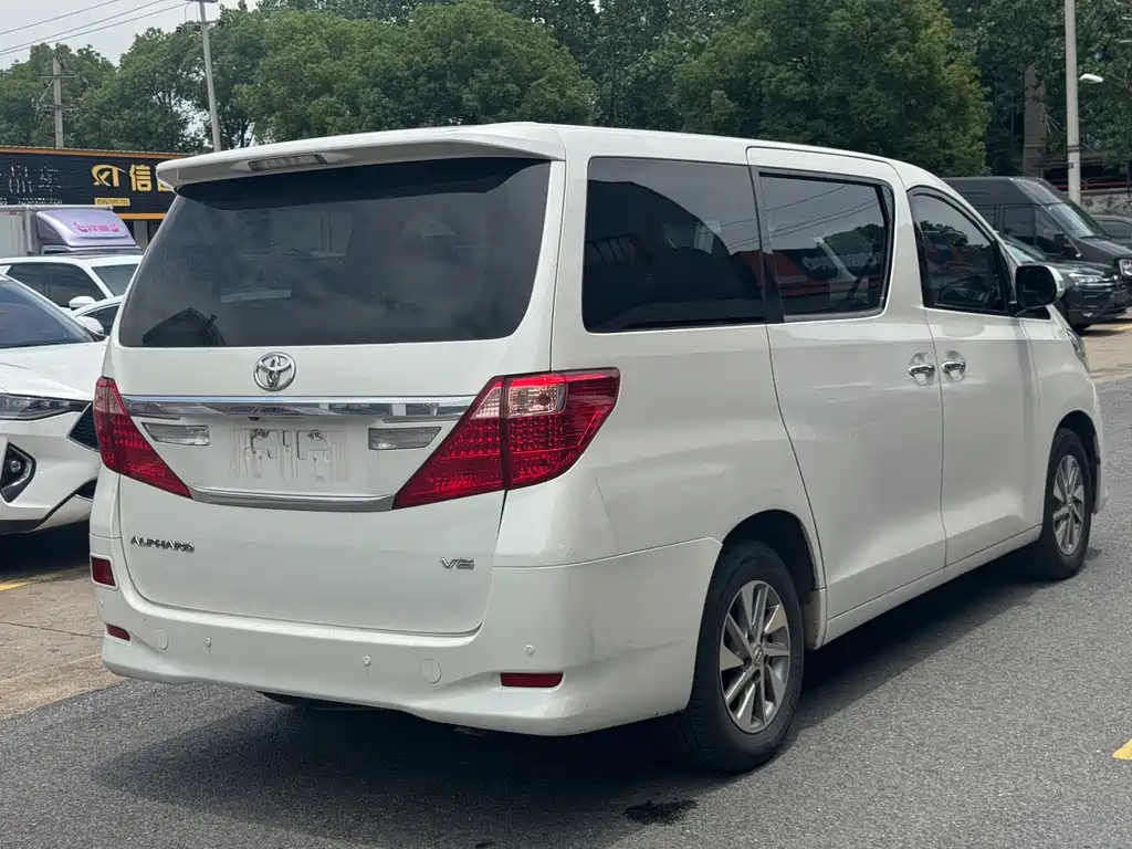 Alphard 3.5 L Distinguished