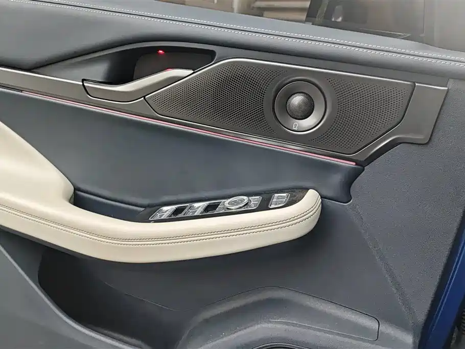 Lincoln Z i Cool Graceful