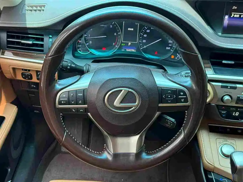 Lexus ES 250 Elegant