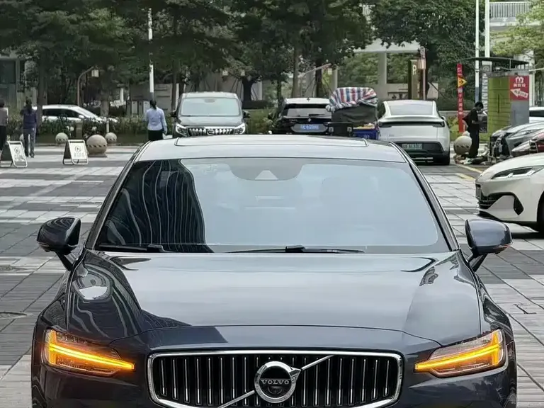 Volvo S60 T4 Smart Vision Luxury