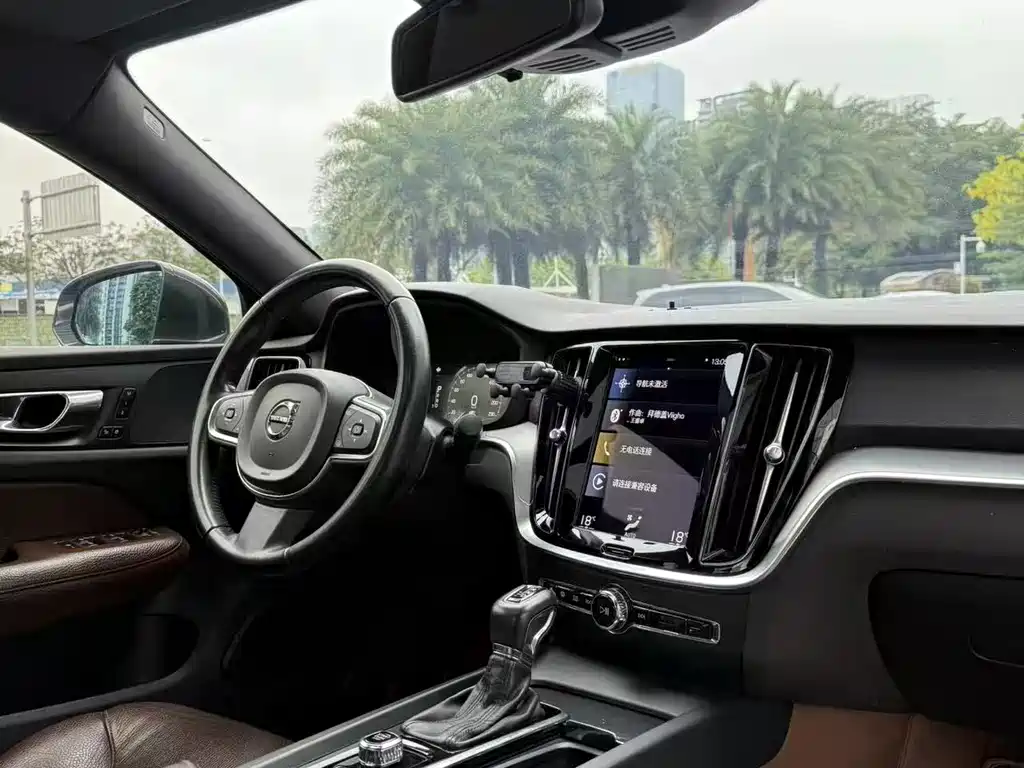 Volvo S60 T4 Smart Vision Luxury