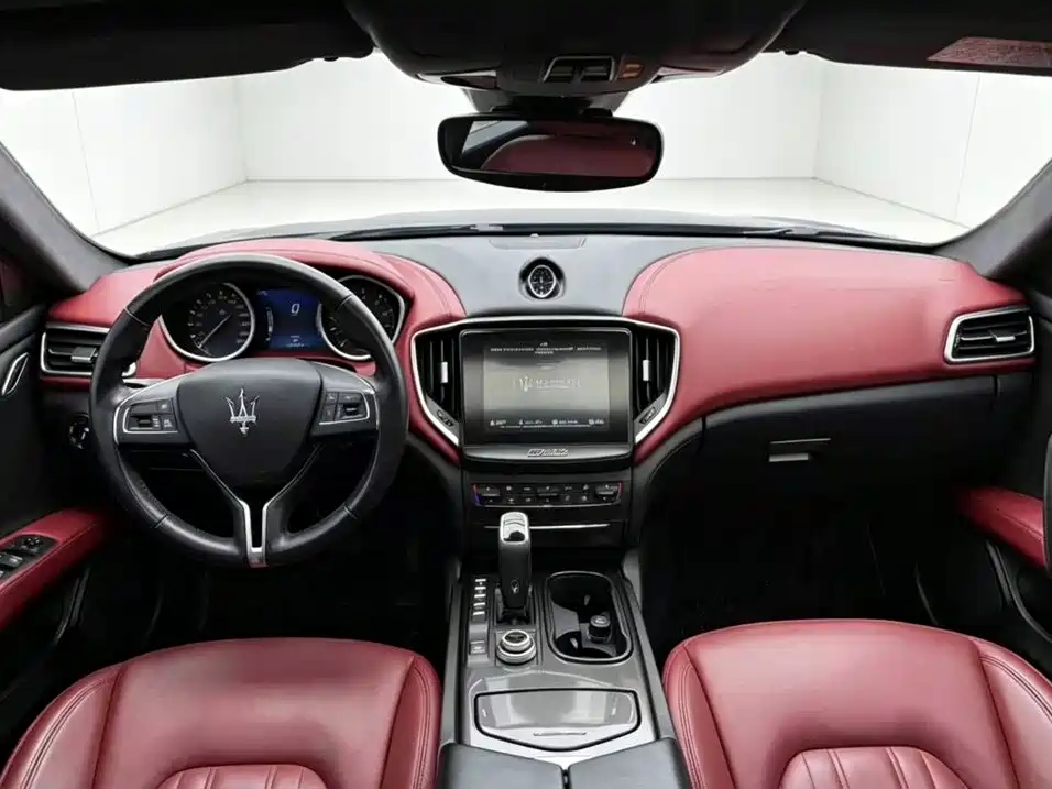 Ghibli 3.0 T Standard CN-VI