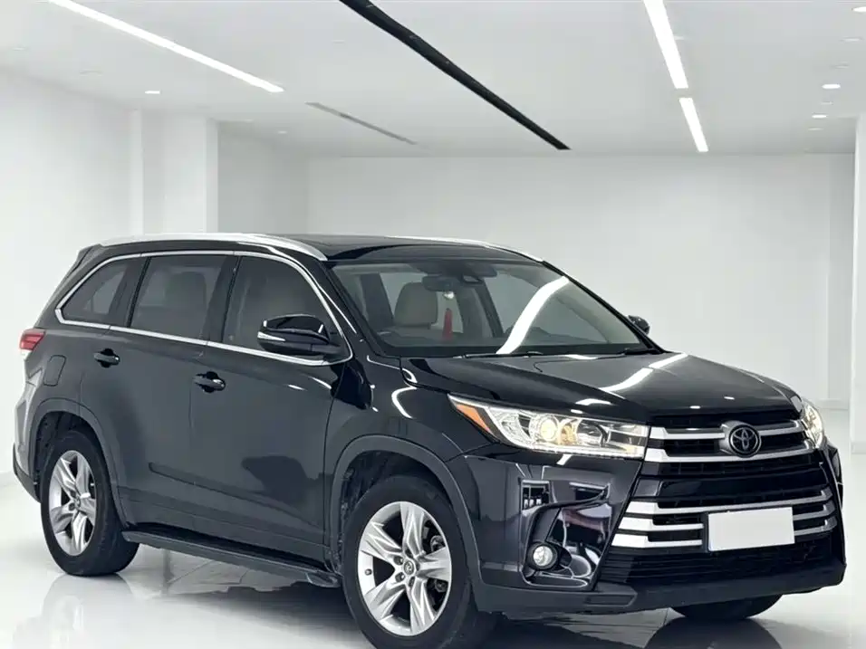 Highlander 2.0 T 4 WD Distinguished 7-seat CN-V