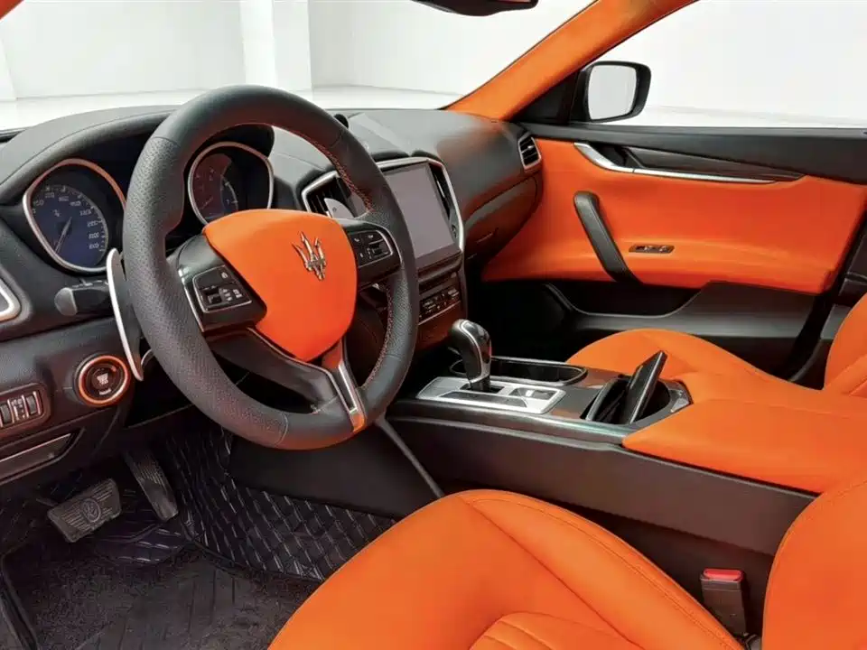 Ghibli 3.0 T Standard
