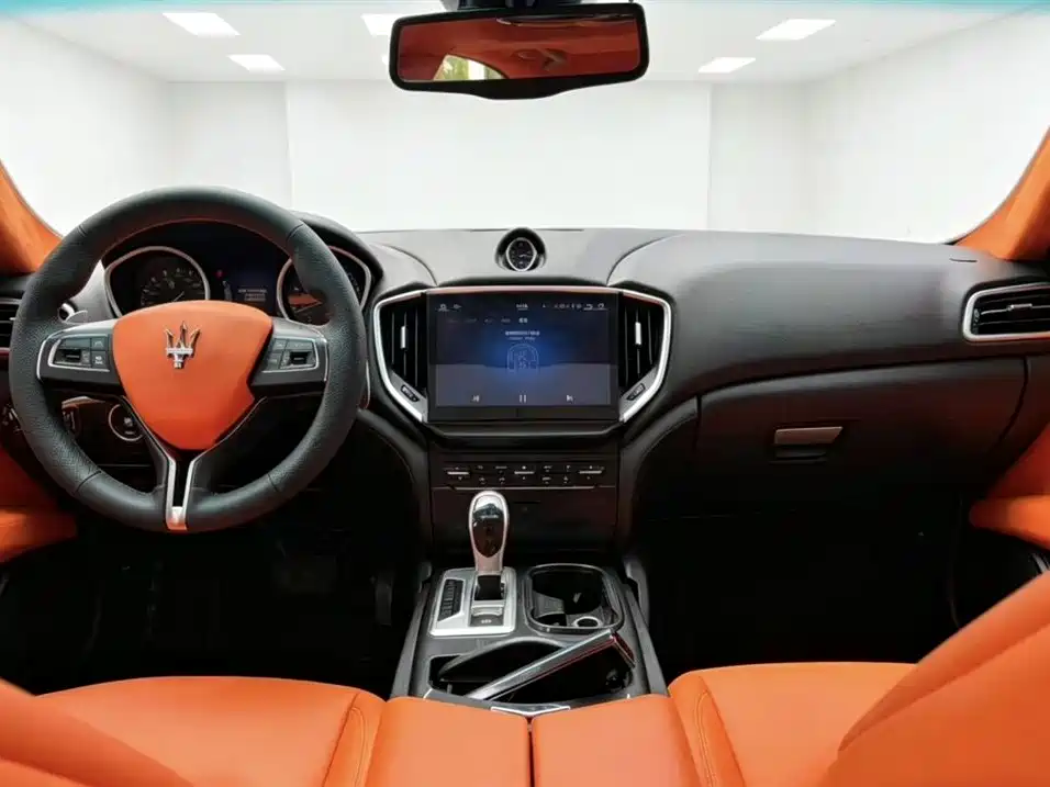 Ghibli 3.0 T Standard