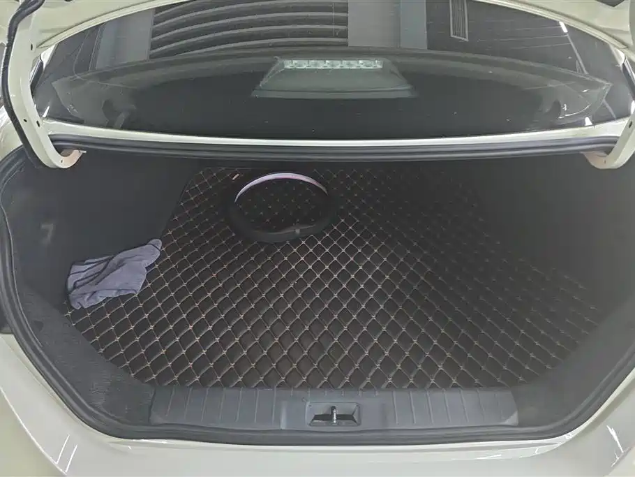Sylphy 1.6 L XL CVT Joy