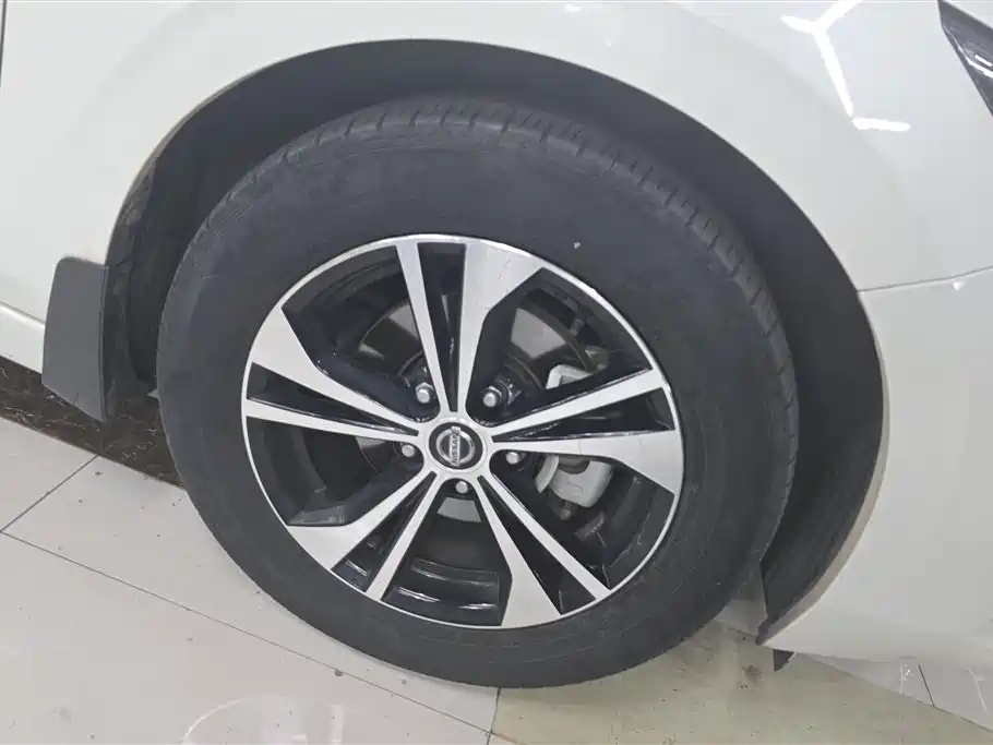 Sylphy 1.6 L XL CVT Joy