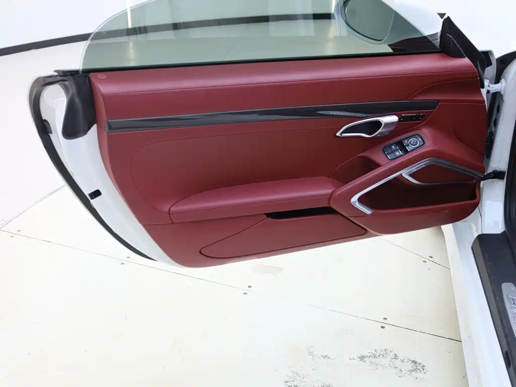 Porsche 718 Boxster 2.0 T