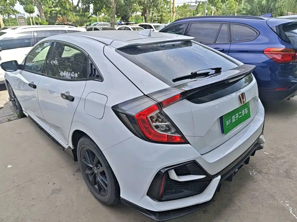 Civic HATCHBACK 220 TURBO CVT New Sharp Control