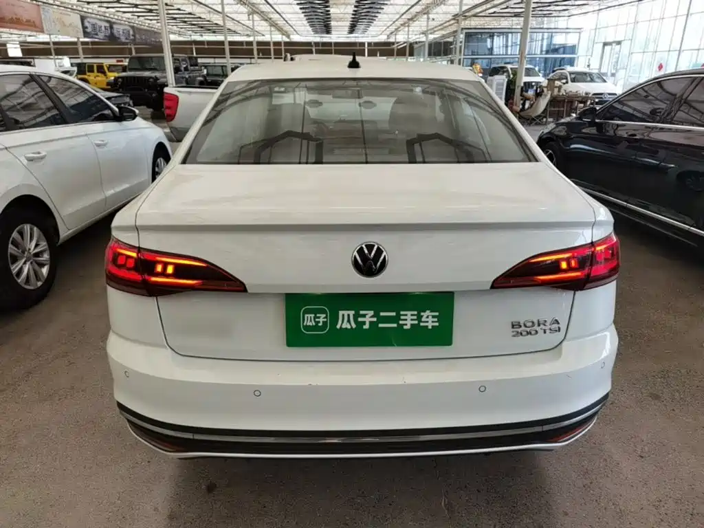 Bora 200 TSI DSG Smooth Travel