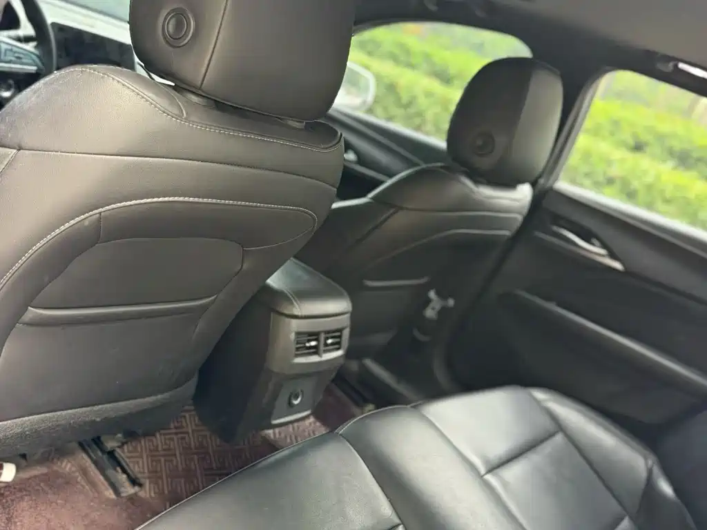 Cadillac CT4 28 T Fashion