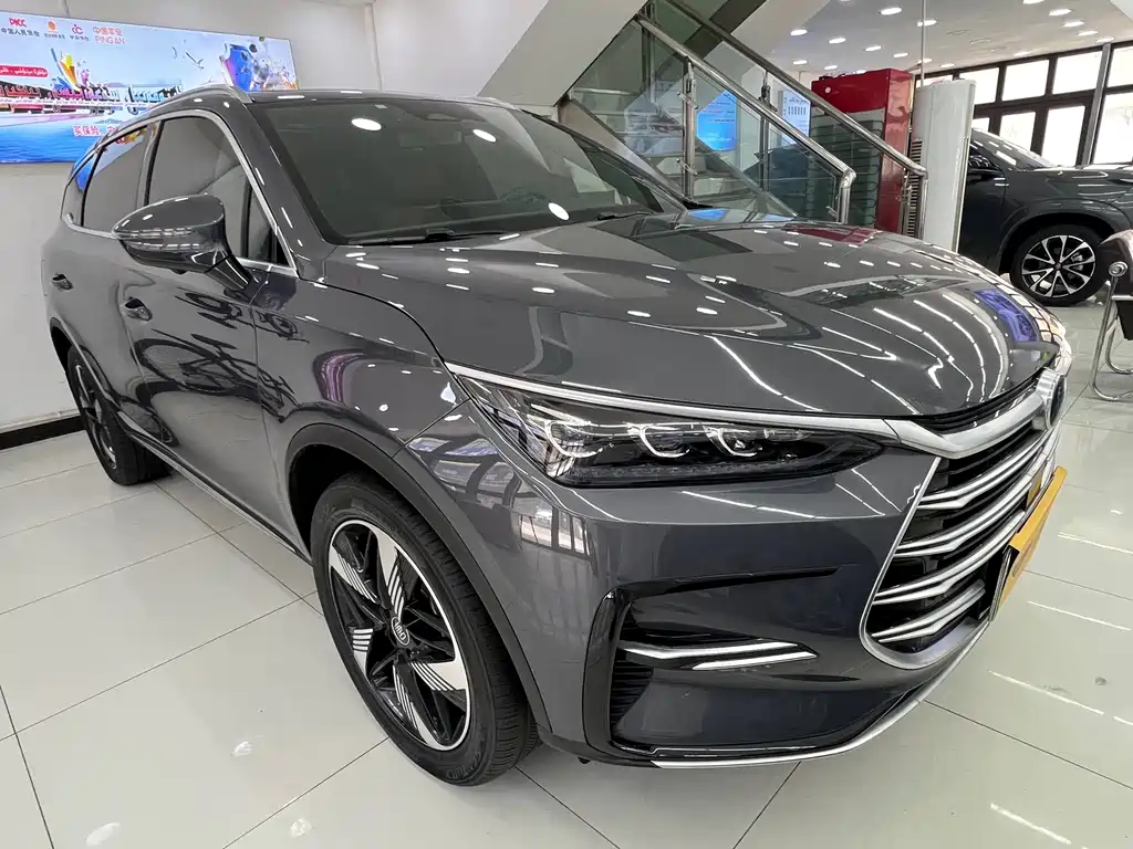 Tang NEV DM-i Glory 112 KM Flagship