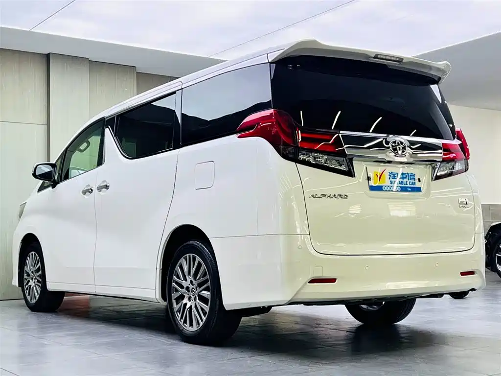 Alphard 3.5 L Distinguished