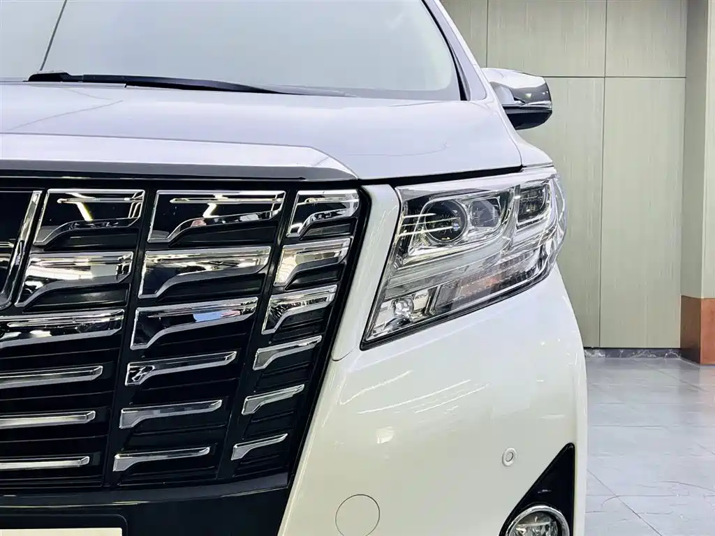Alphard 3.5 L Distinguished