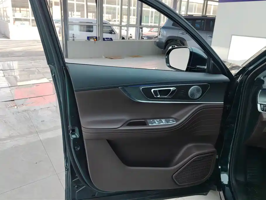 Tiggo 8 PRO 290 T 2 WD Ocean 5-seat