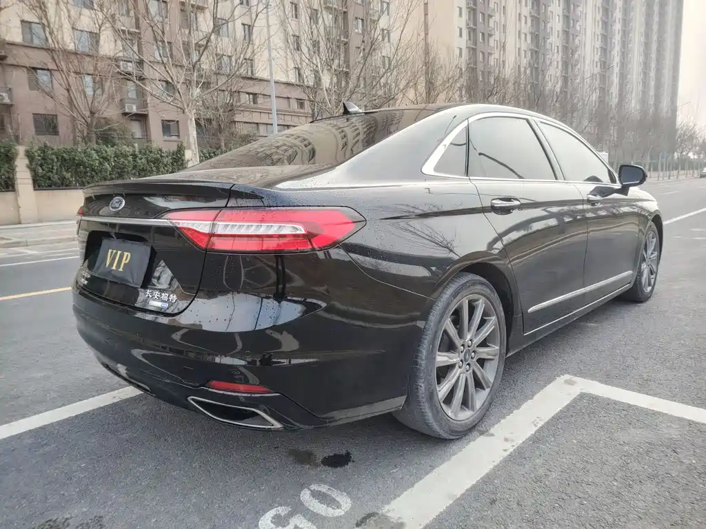 Taurus EcoBoost 245 Premium