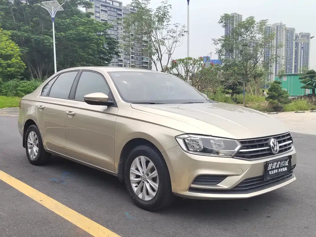 Bora 1.6 L Auto Fashion