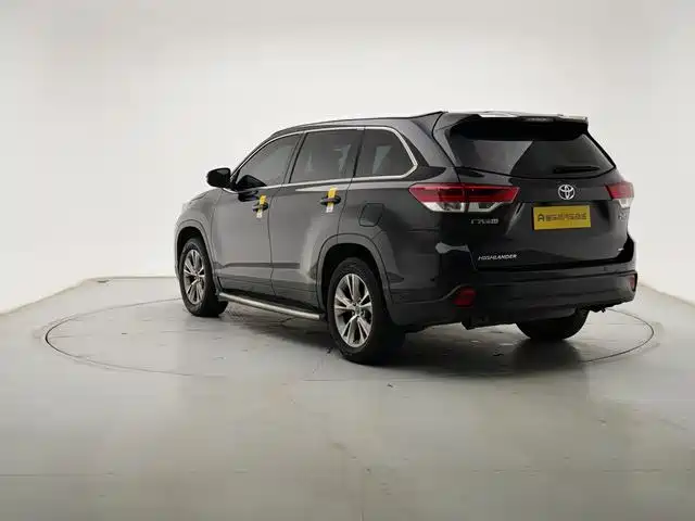 Highlander 2.0 T 4 WD Elite 7-seat CN-VI