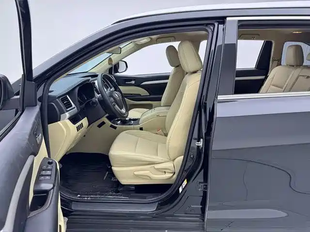 Highlander 2.0 T 4 WD Elite 7-seat CN-VI