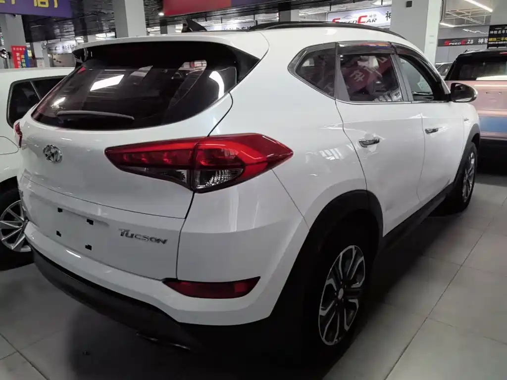 Tucson 1.6 T DCT 2 WD Leading