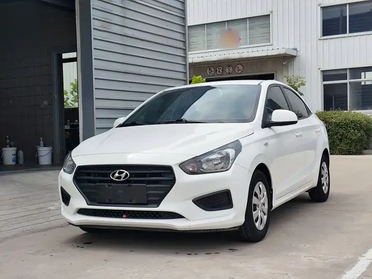 Hyundai Accent 1.4 L Manual Refreshed CN-VI