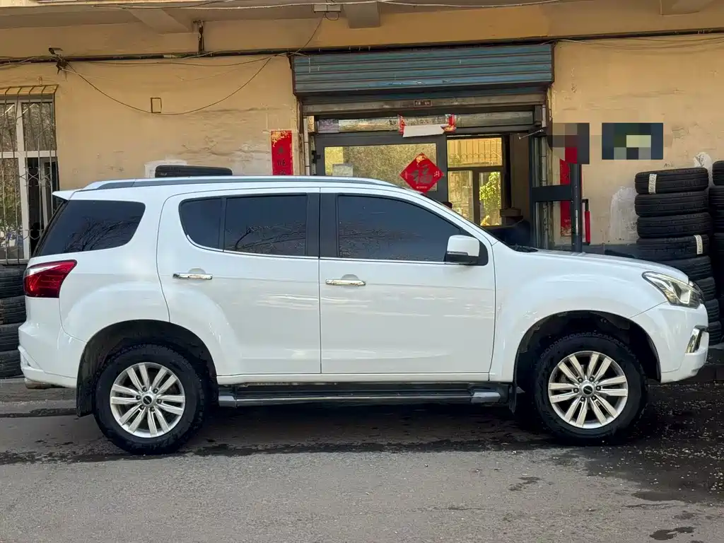 mu-X 1.9 T Diesel Auto 4 WD Power Enjoyment 5-seat CN-VI