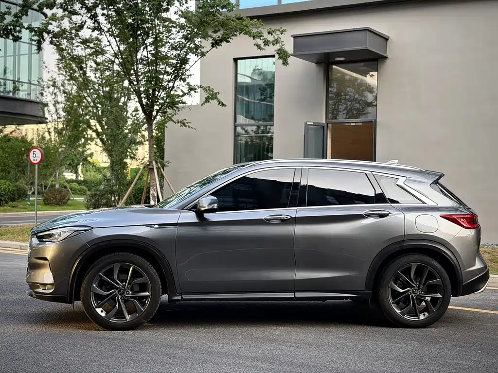 Infiniti QX50 2.0 T 4 WD Intelligent