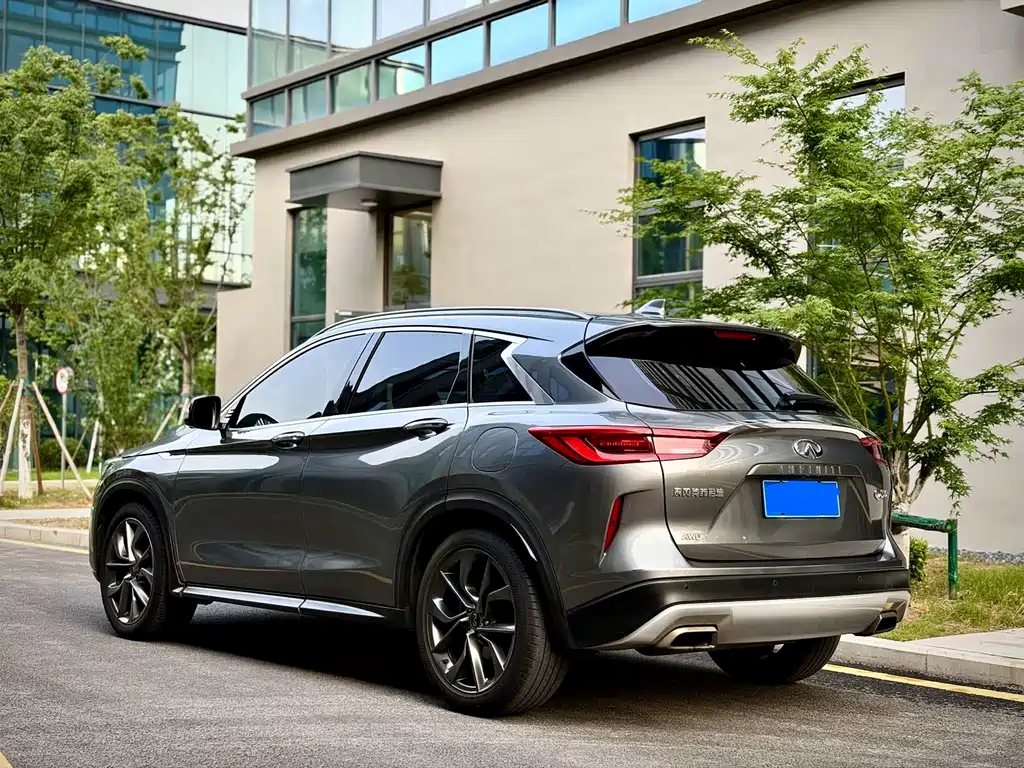 Infiniti QX50 2.0 T 4 WD Intelligent
