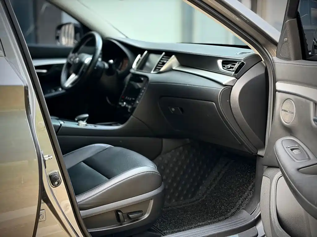 Infiniti QX50 2.0 T 4 WD Intelligent