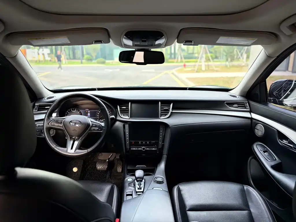 Infiniti QX50 2.0 T 4 WD Intelligent
