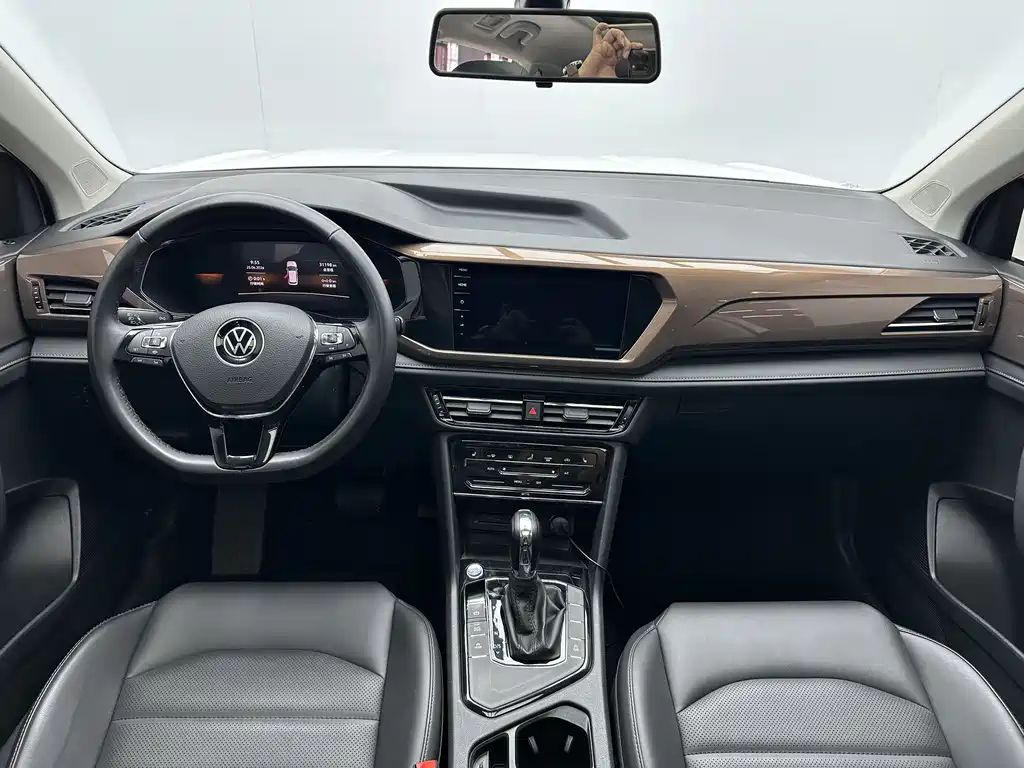 Tharu 280 TSI 2 WD Luxury
