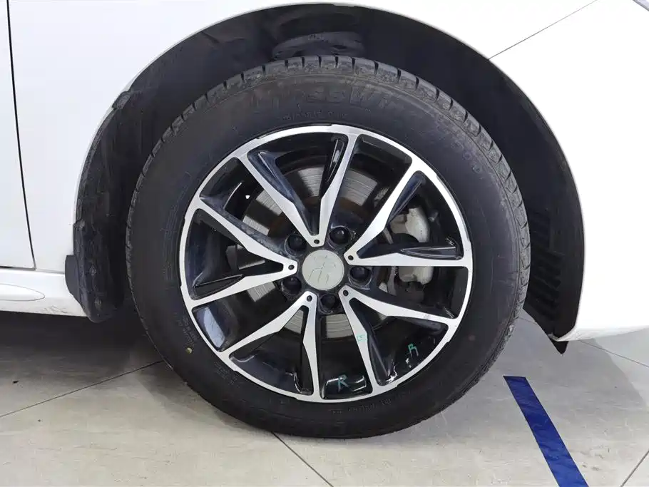 Song MAX 1.5 T Auto Connected Distinguished 7-seat